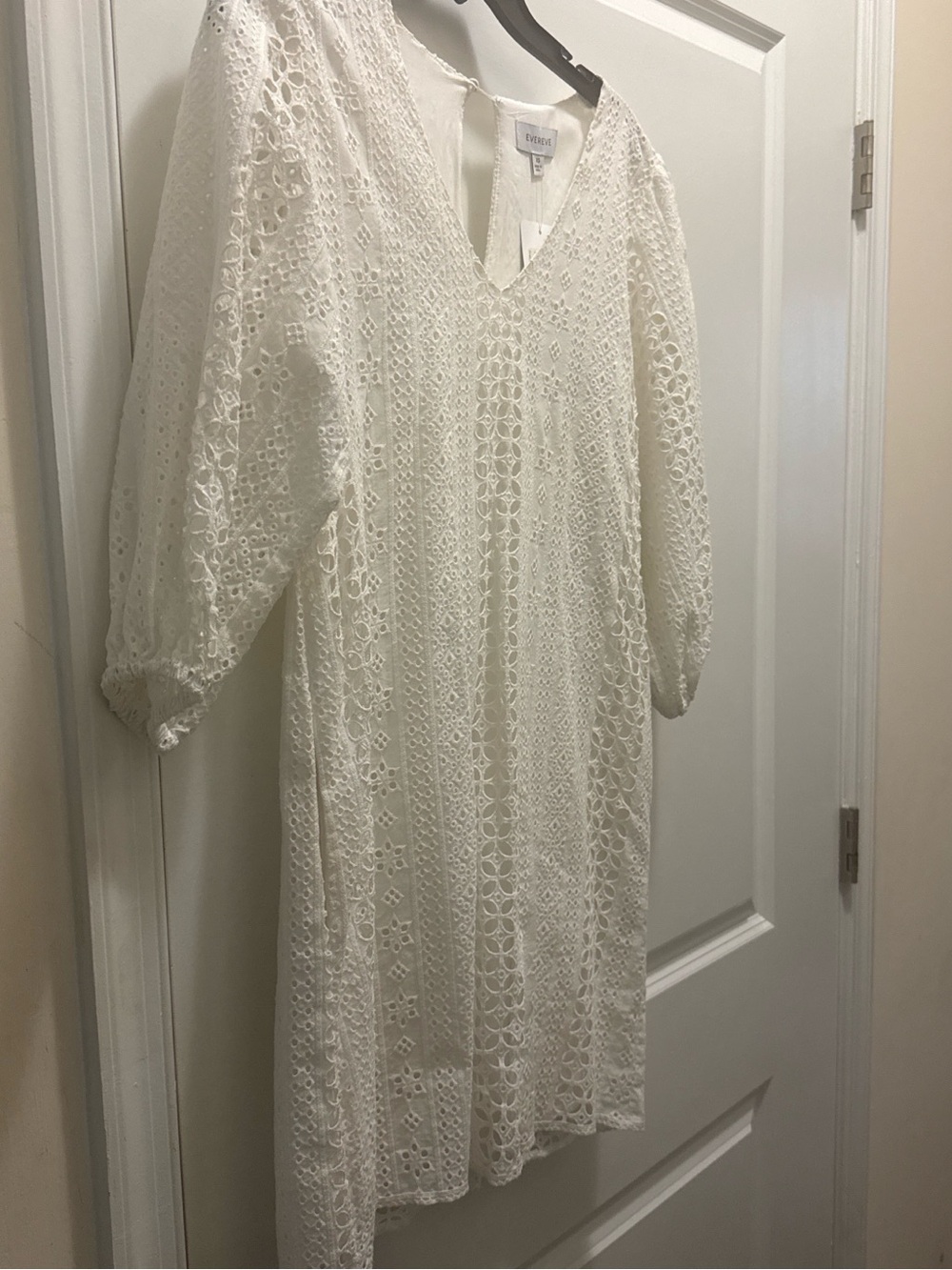Evereve Cream Eyelet V-Neck Midi Dress